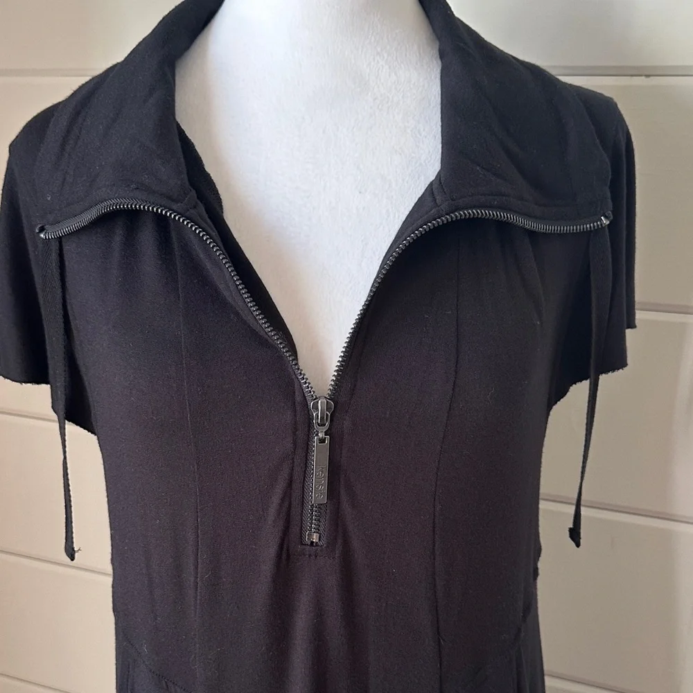 Kenzie Black Short Sleeve Zip Dress - Picture 7 of 11